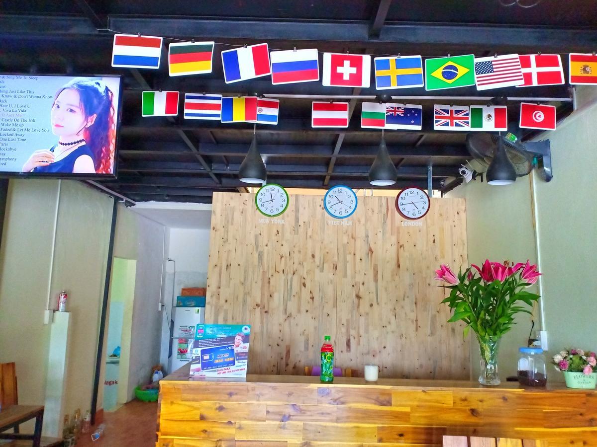 Central Backpackers Hostel Ha Giang Exteriör bild