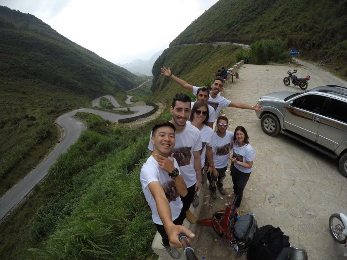 Central Backpackers Hostel Ha Giang Exteriör bild
