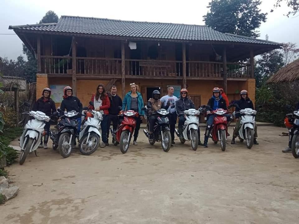 Central Backpackers Hostel Ha Giang Exteriör bild
