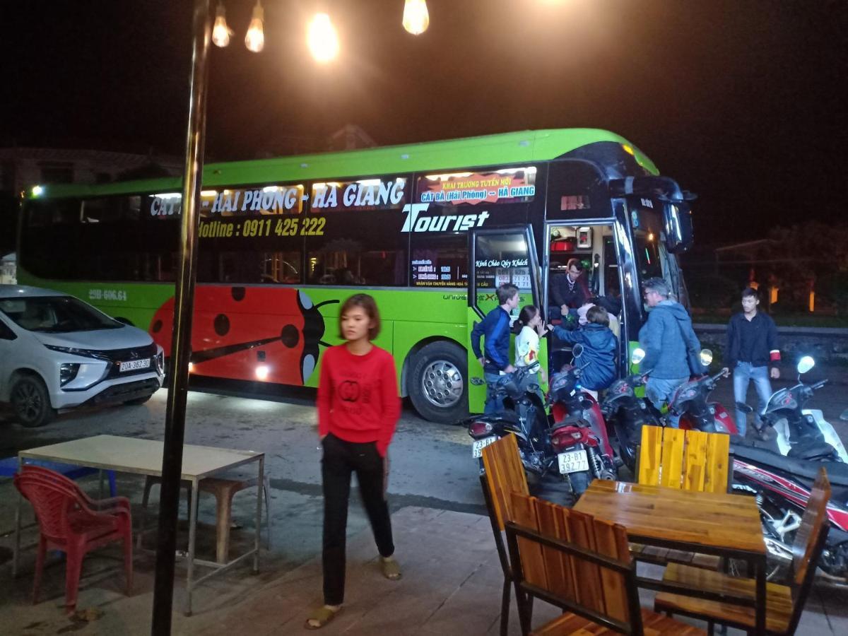 Central Backpackers Hostel Ha Giang Exteriör bild