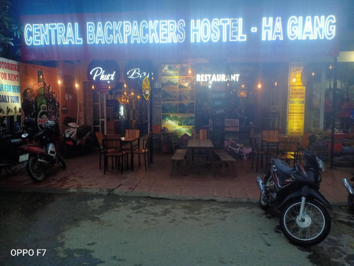 Central Backpackers Hostel Ha Giang Exteriör bild